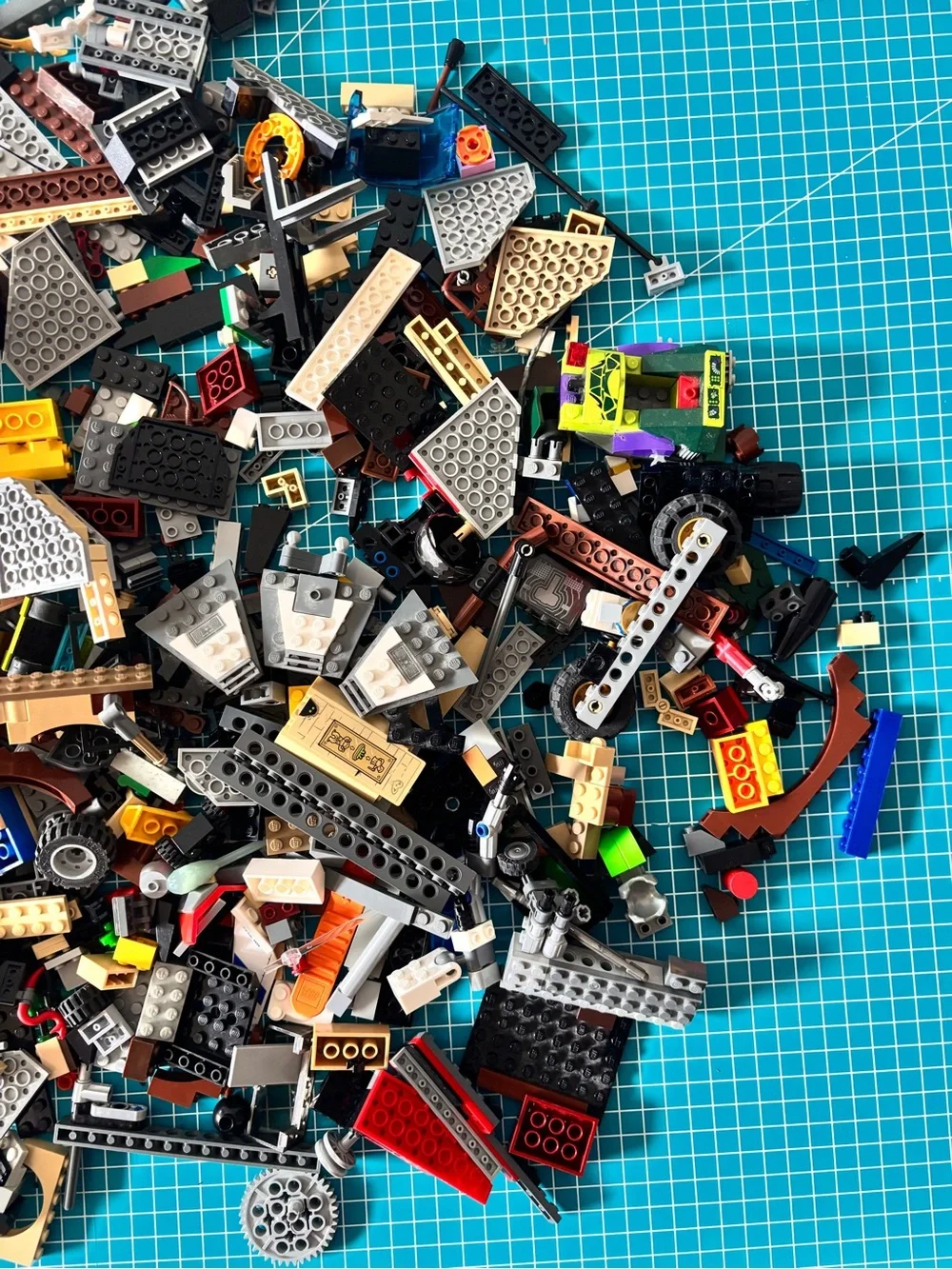 LEGO Mixed Building Bricks Pieces Parts Bulk Lot 3 Lbs 11 Oz